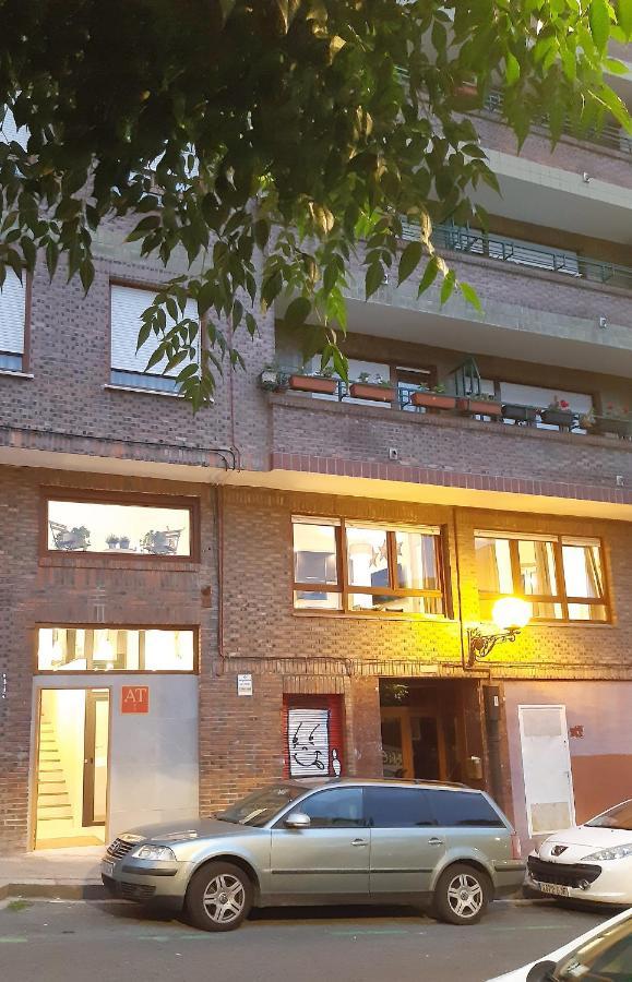 Mood Bilbao Apartamentos - New & Special ภายนอก รูปภาพ