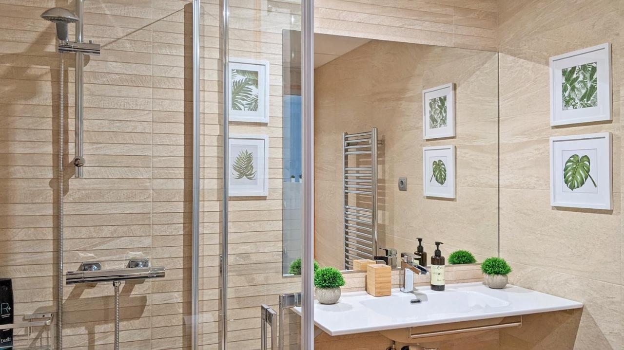 Mood Bilbao Apartamentos - New & Special ภายนอก รูปภาพ